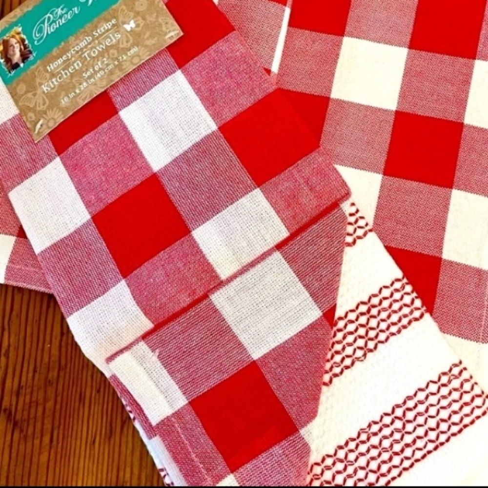 Pioneer Woman Gingham Set of 2 Towels